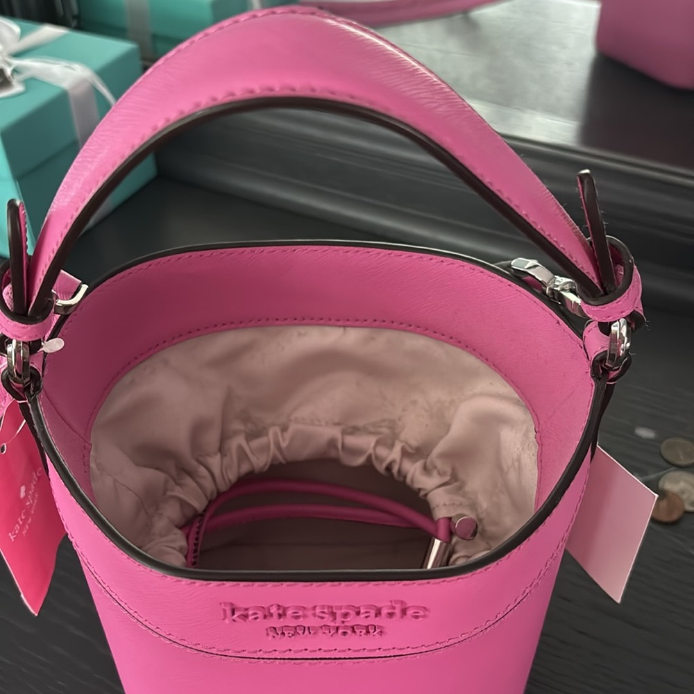 Kate Spade small bucket bag. NWT - Picture 2 of 5
